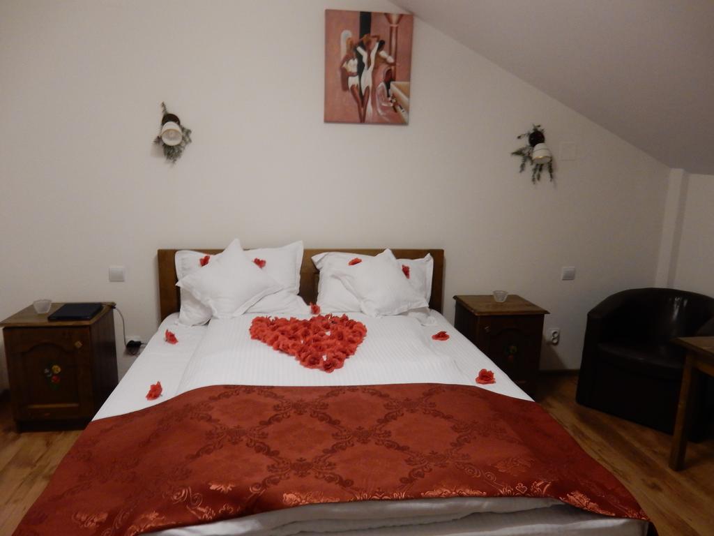 Pensiunea Cetatea Craiului Rîşnov Kamer foto