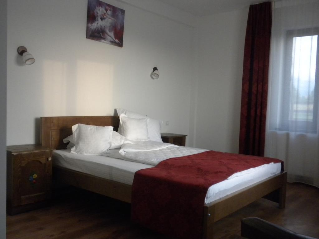 Pensiunea Cetatea Craiului Rîşnov Kamer foto