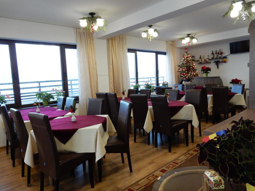 Pensiunea Cetatea Craiului Rîşnov Buitenkant foto